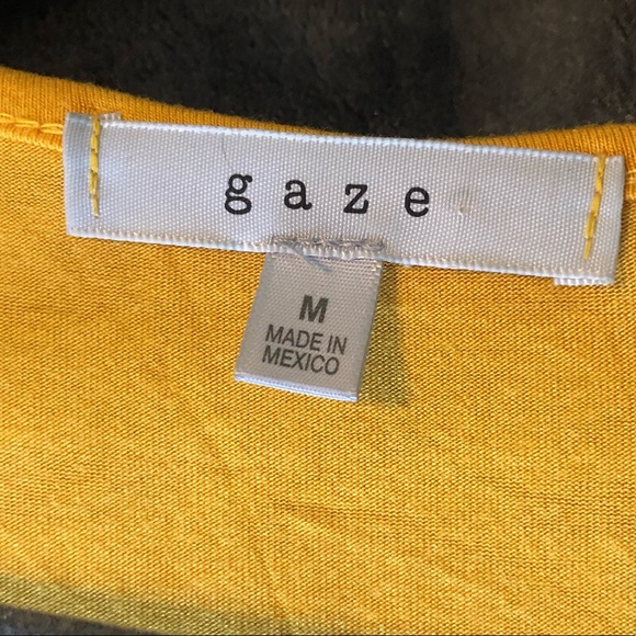 Gaze Crop V-Neck Tank Top - Picture 2 of 4